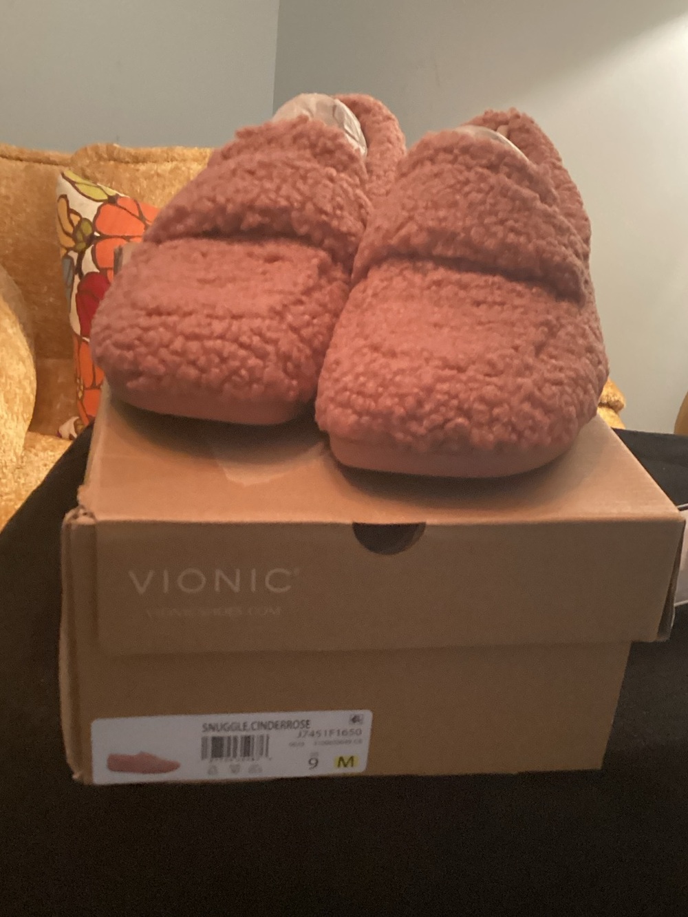 Vionic Kids Cozy Sherpa Slip-On Slippers in Dusty Rose
